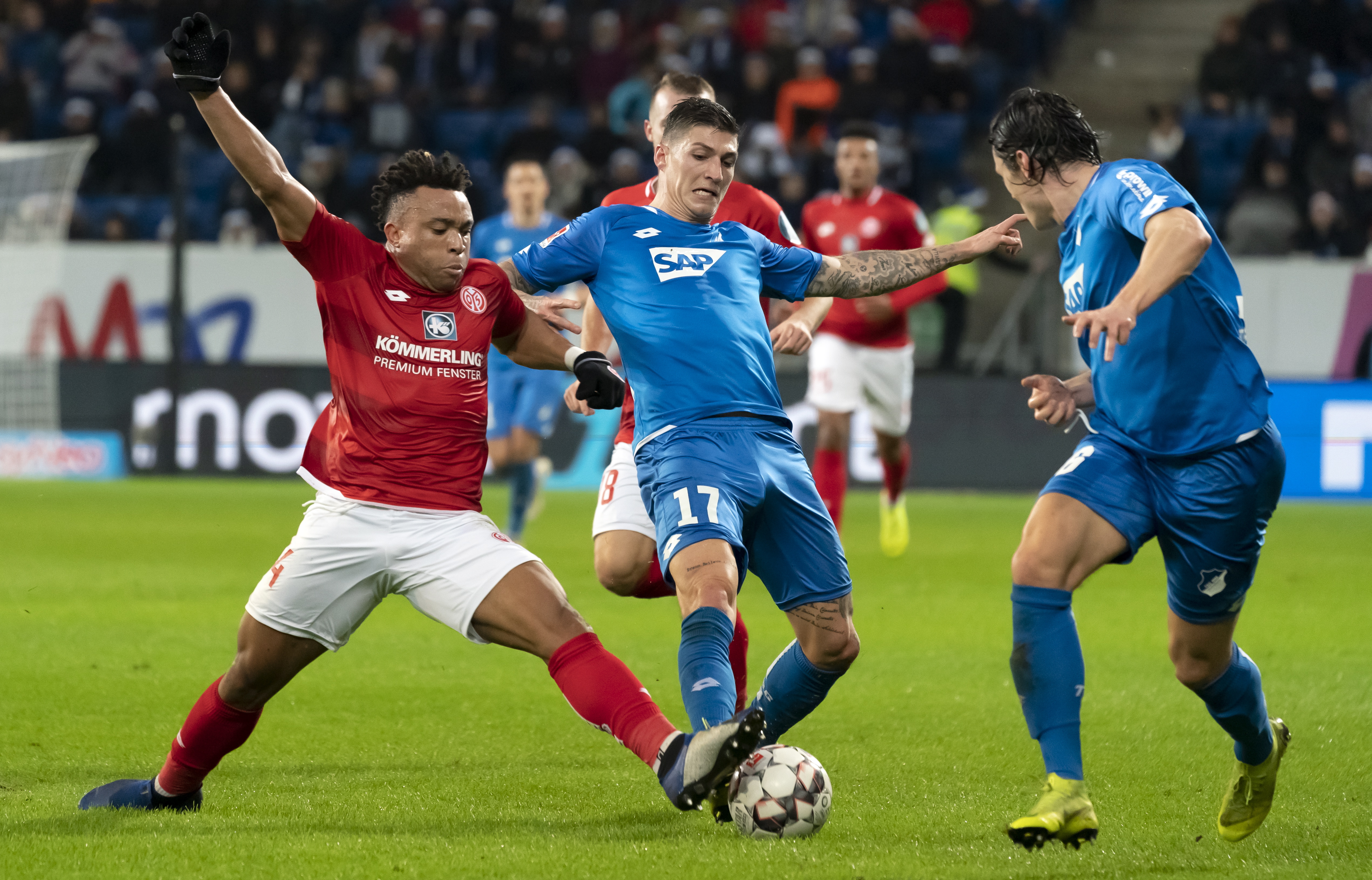 在网络和社 在网络和社