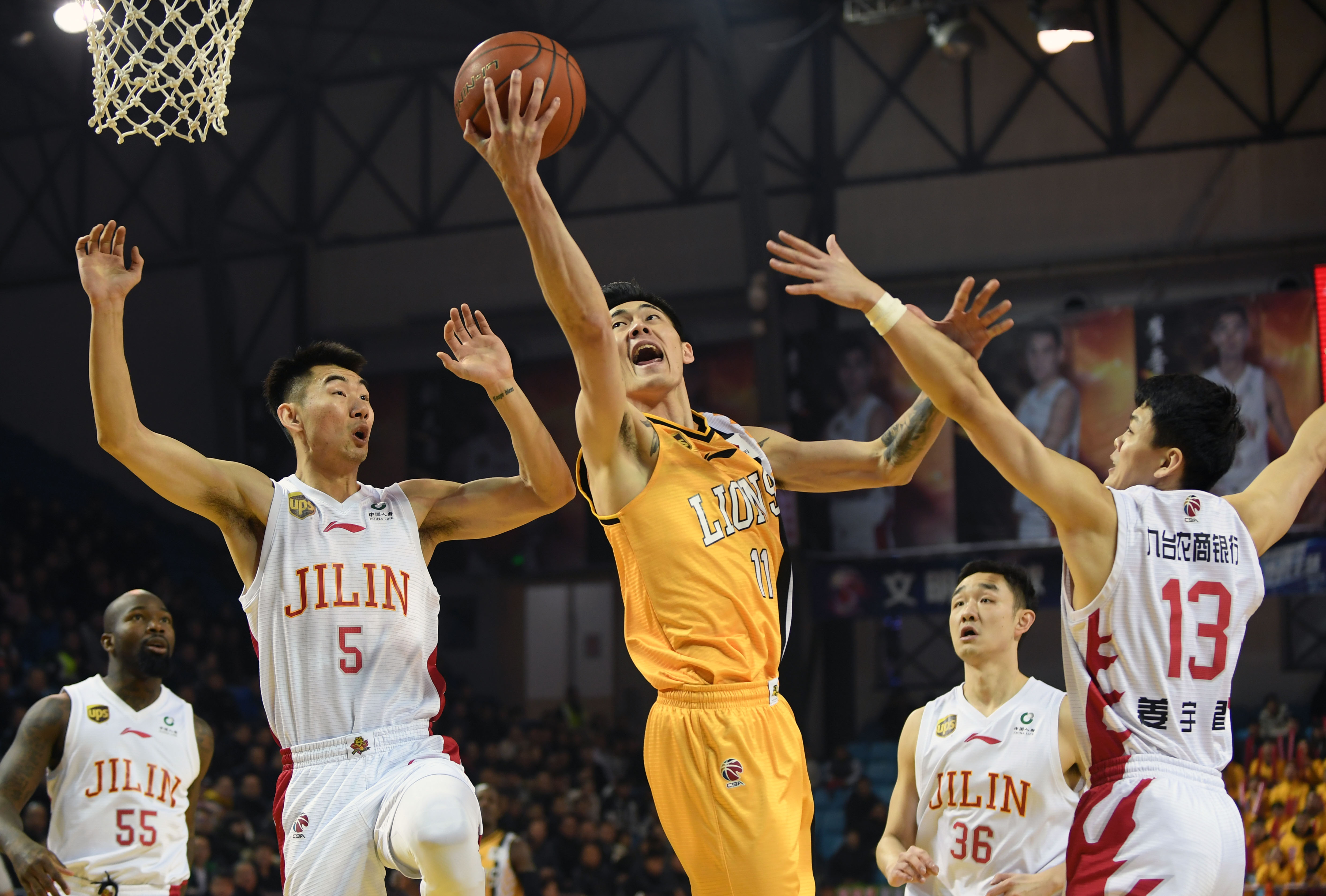 正如莱万所 正如莱万所