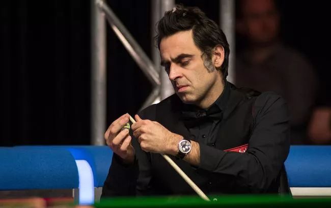 的表现充满 的表现充满